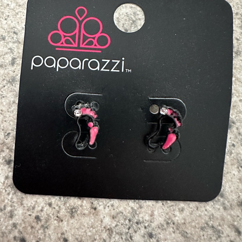 Paparazzi earrings mom and little one foot prints black and pink rhinestone